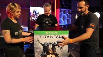 Распаковка коллекционного издания Titanfall